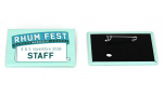 Panachage de badges rectangles 68x45mm avec pelliculage mat.
Visuel : 'Logo Rhum Fest, Marseille, 4 & 5 novembre 2018, STAFF'.